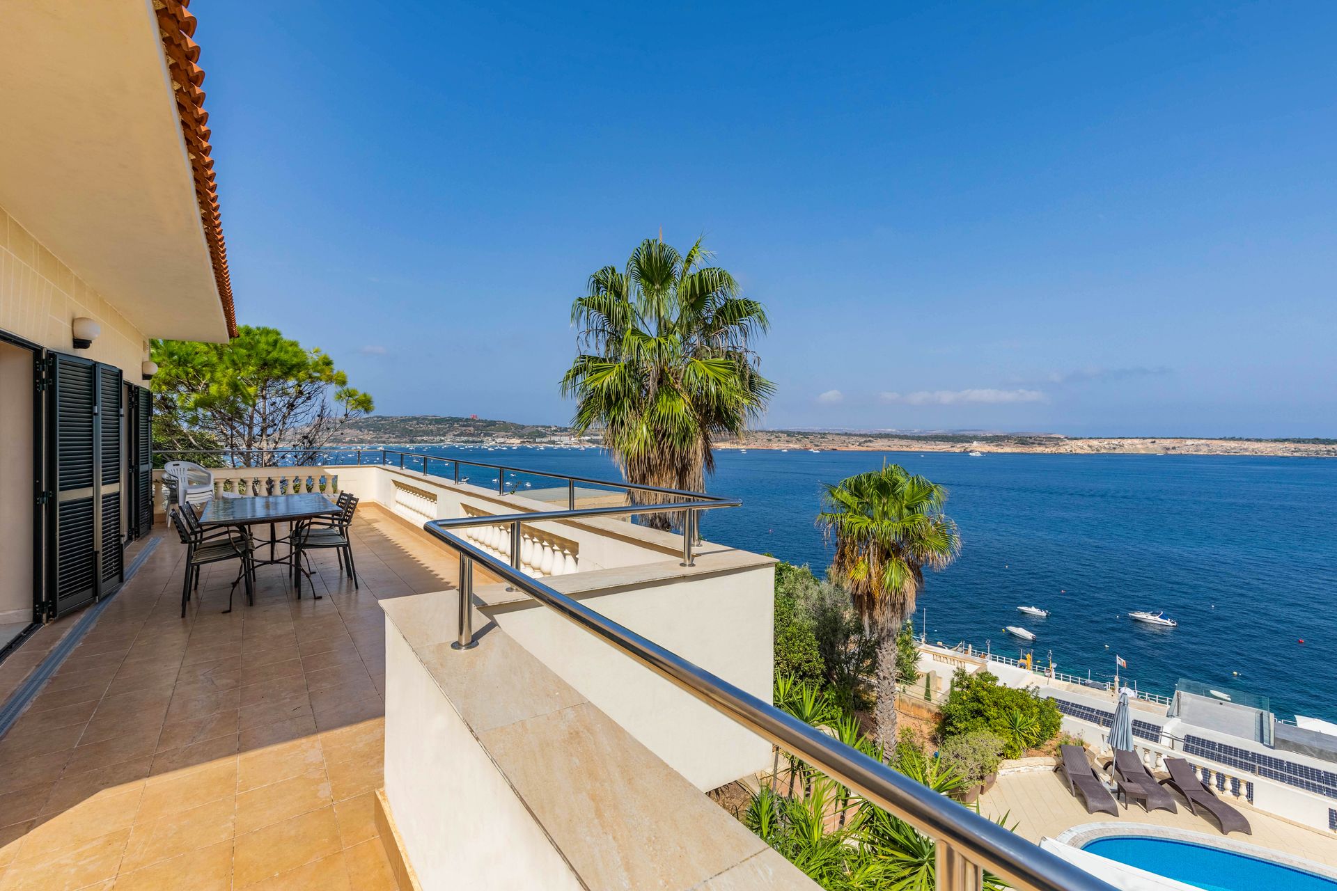 Villa Palma – Outdoor Dining Area