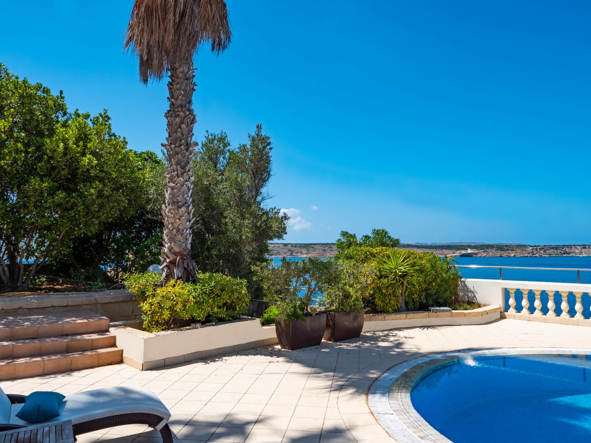 Villa Palma – Pool Area