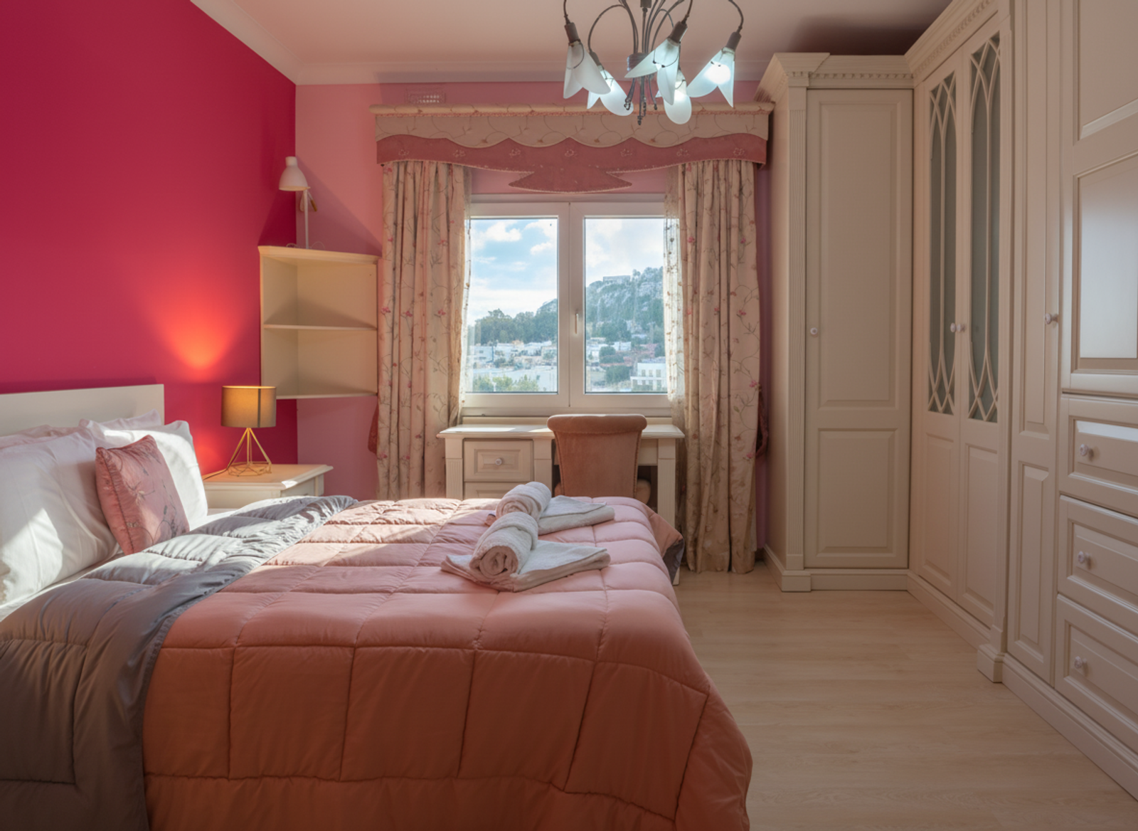 Villa Alexandra – Pink Bedroom