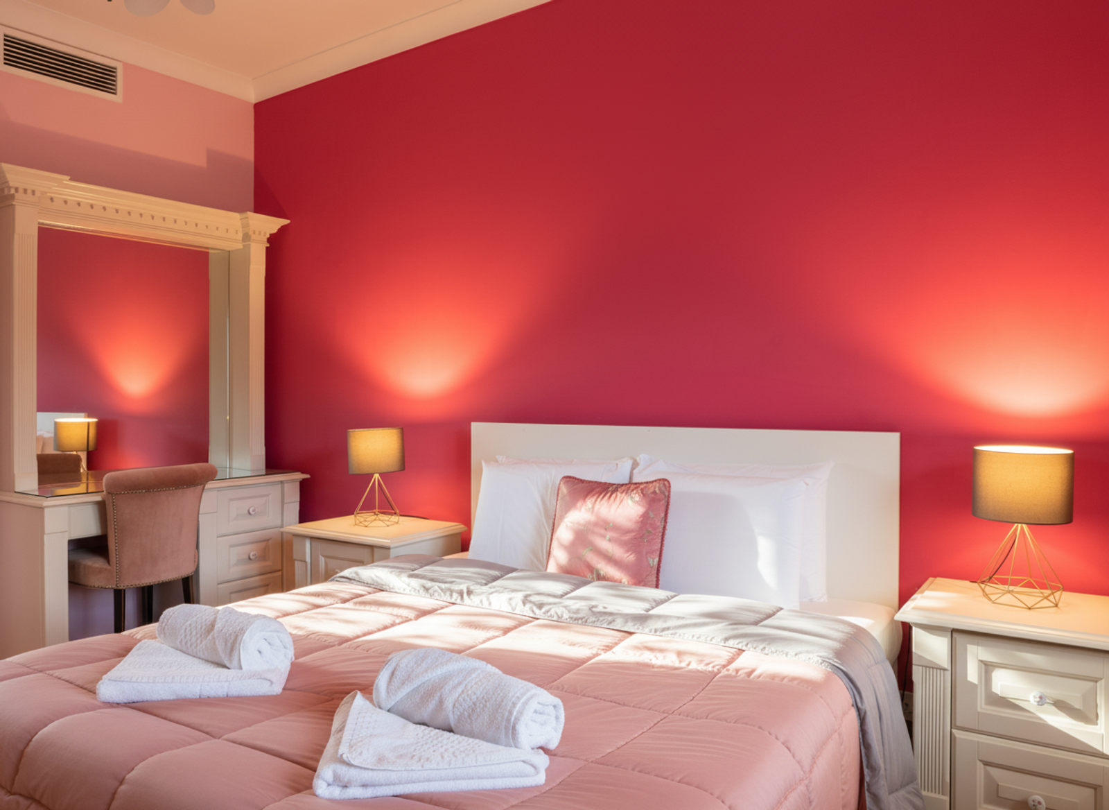 Villa Alexandra – Pink Bedroom
