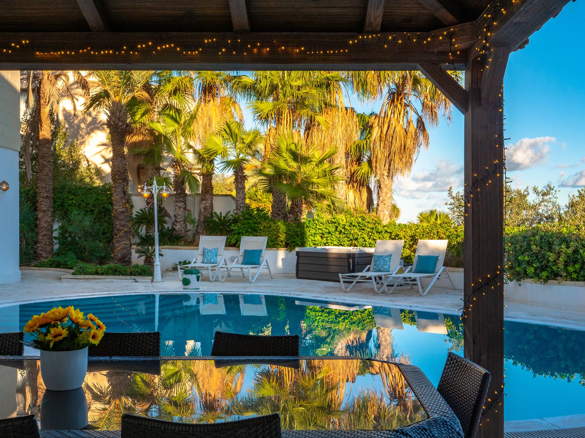 Villa Alexandra – Outdoor Dining Area