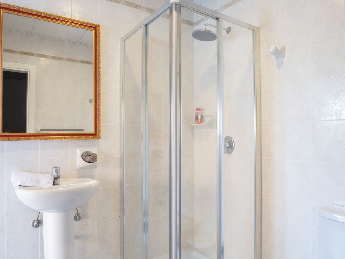Villa Alexandra – Bathroom 3