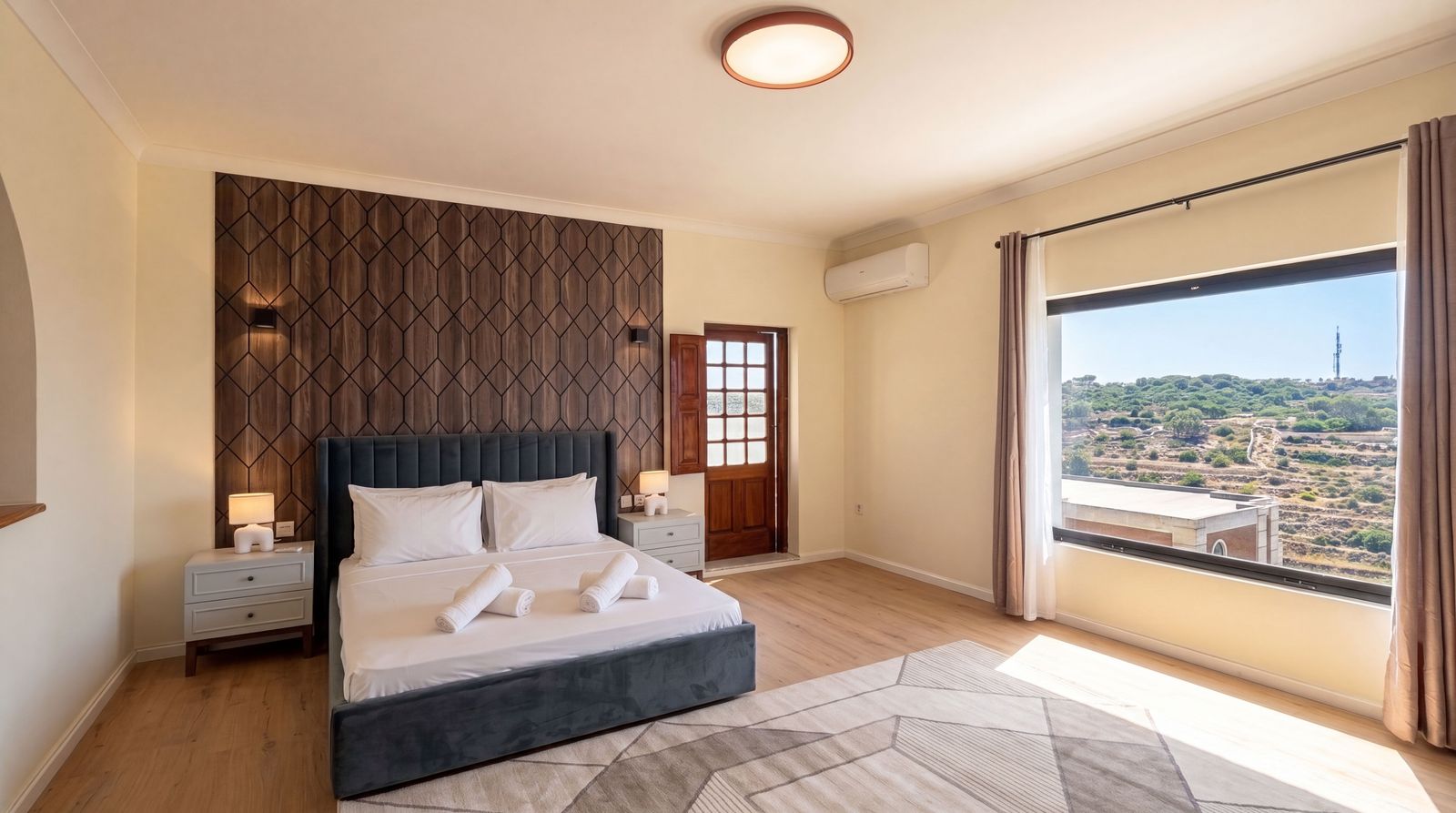 Villa Kampanella – Master Bedroom with Ensuite