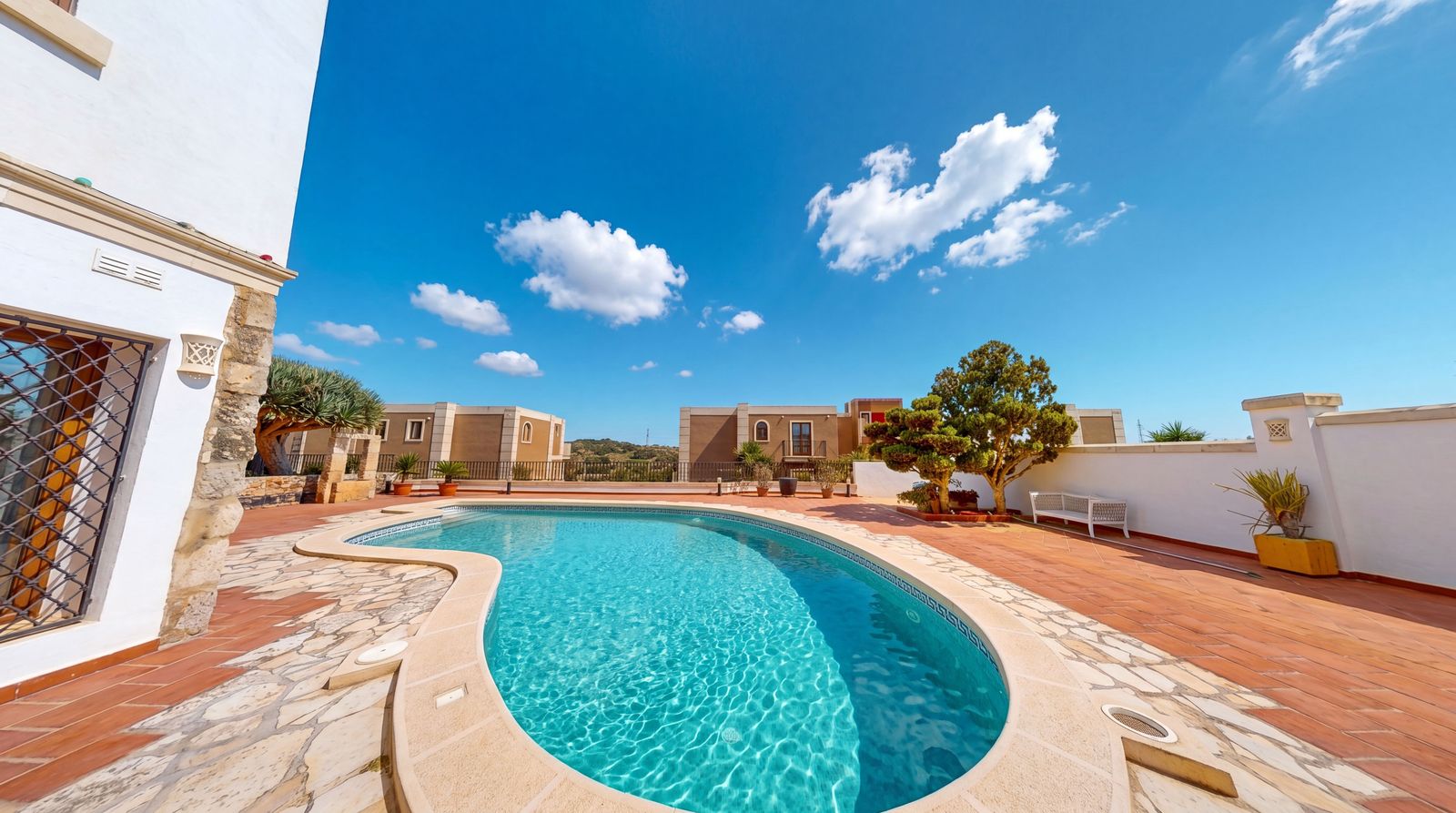Villa Kampanella – Pool Area